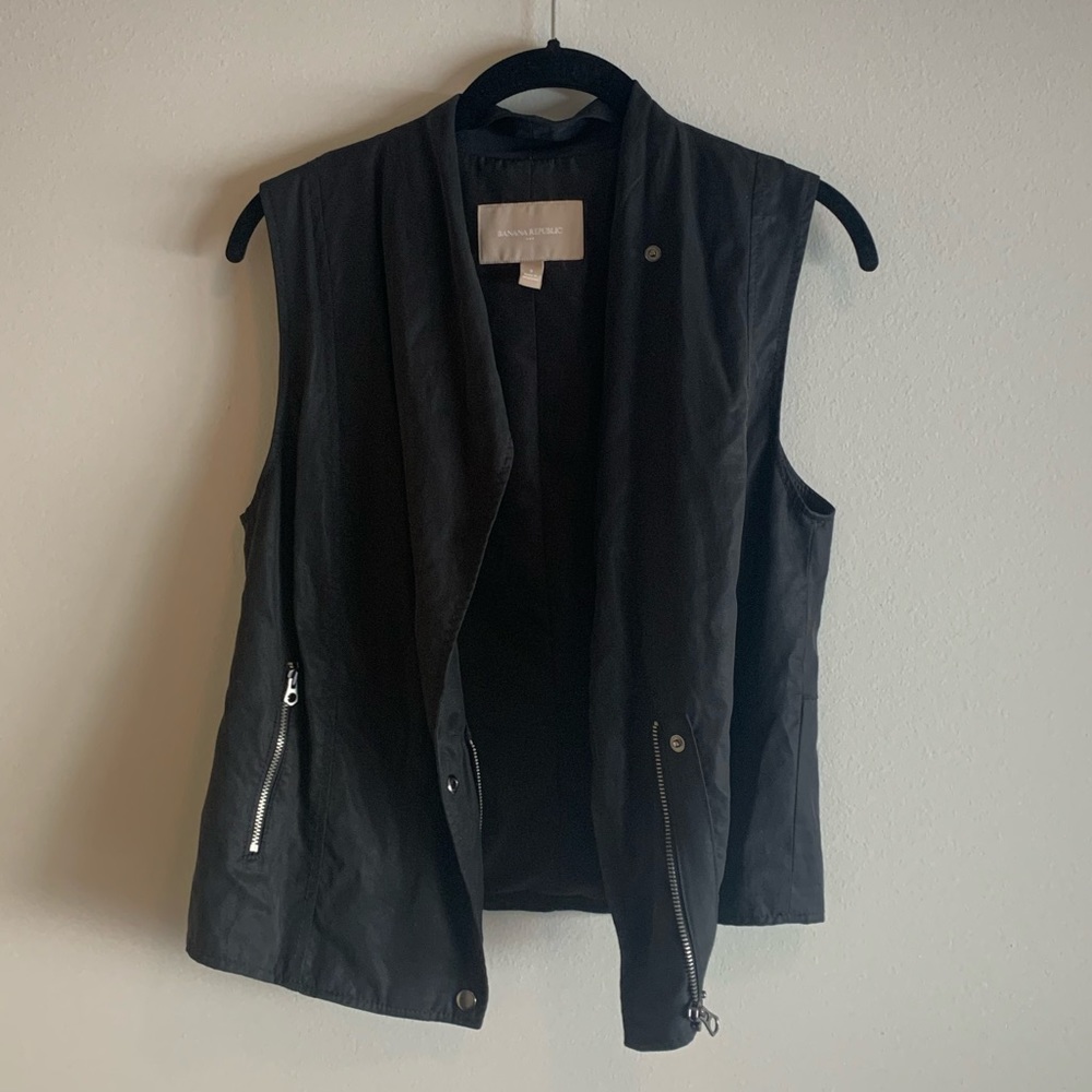 Banana Republic Slouchy “Suede” Black Vest | Sz 2